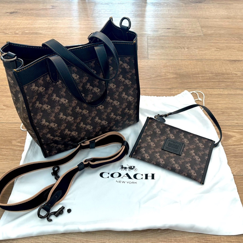 Coach Field Tote With Horse And Carriage Print
